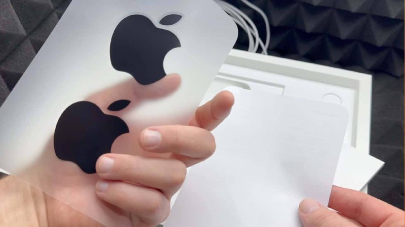 苹果以环保为名义从新iPad 包装盒开始不再附送Apple 贴纸新款iPad Pro 和iPad Air 的包装盒中将不再包含Apple 贴纸