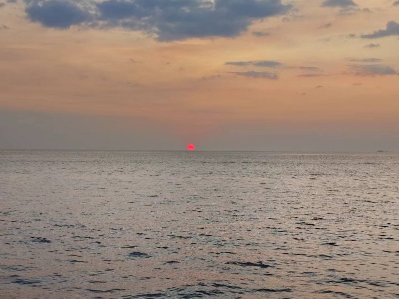 生活分享活动投稿赶赴一场海     顺带     看一场日落By. @Harry_Potter6666⛱️标签：#活动 #摄影🌠频道：@ArgunRiver🌌投稿：@ArgunRiver_bot